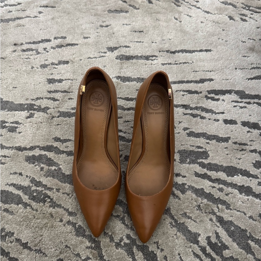 Tory Burch Brown Pointed-Toe Leather Pumps